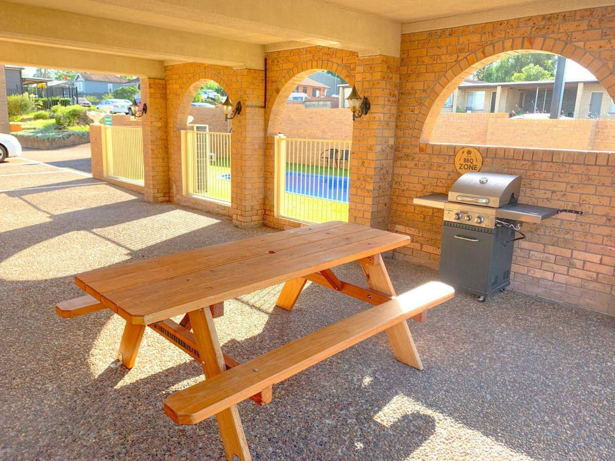Cumberland Motor Inn Cessnock Exterior photo